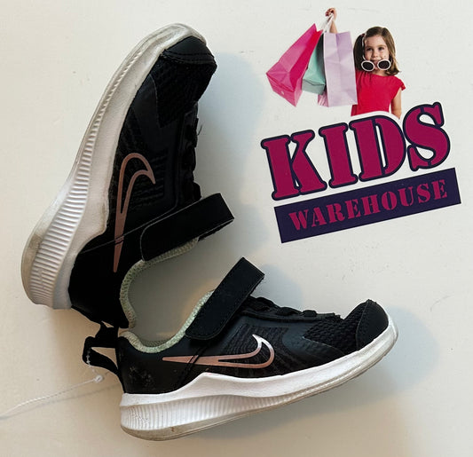 Nike Black Runners Size UK13.5 US1 Child Kids Warehouse AU