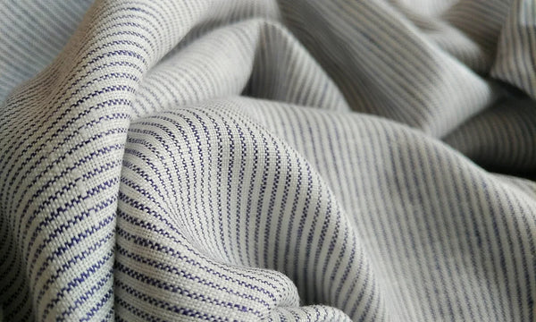 plaid en polyester gris clair
