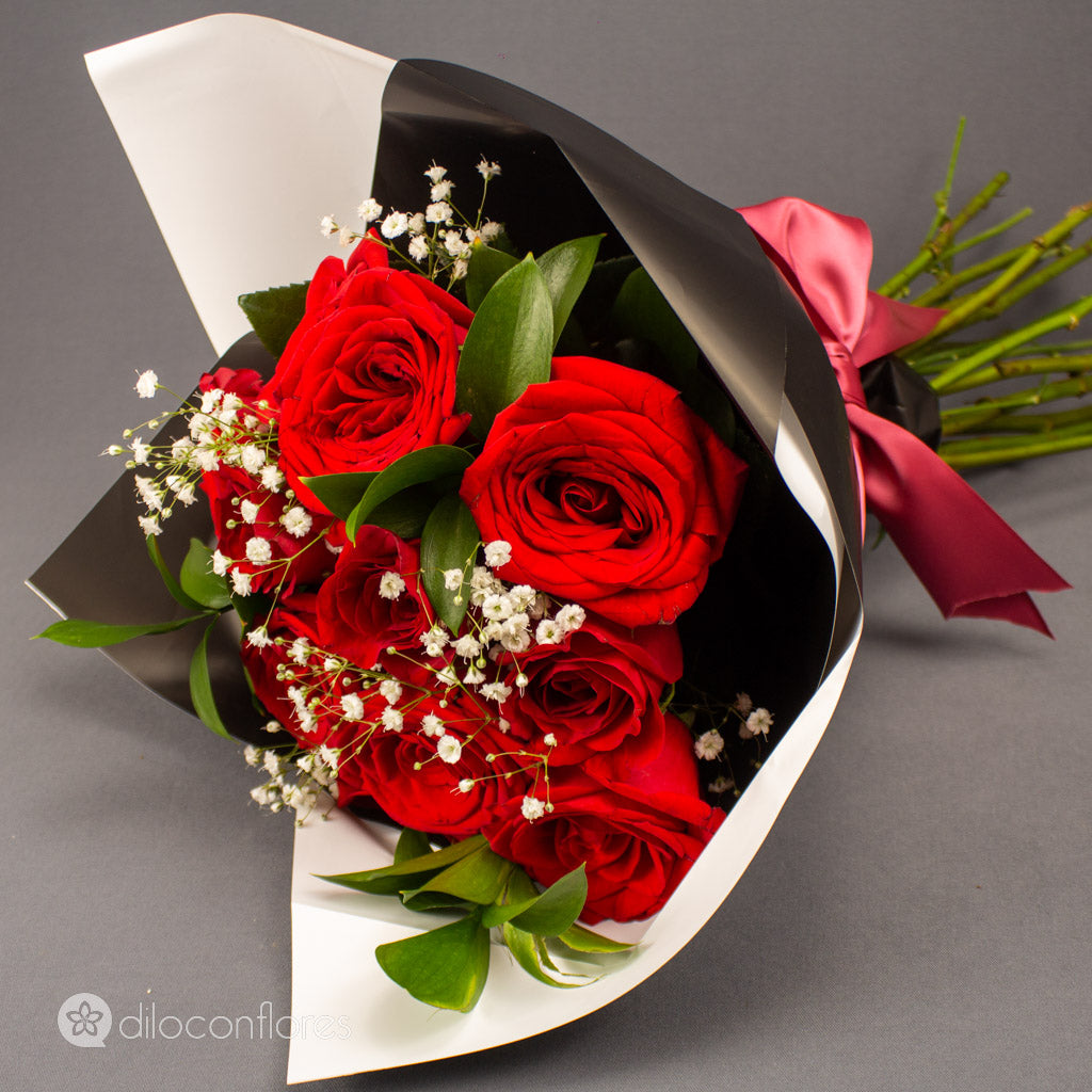 Dulzura roja - Ramo de 12 rosas rojas - Envía ramo de rosas a domicilio –  Dilo con Flores