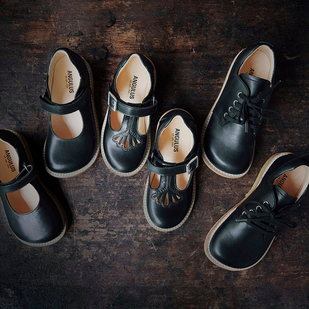 boykot Justering Født Kids Lace Up Shoes - Black - Black Laces – MamaOwl