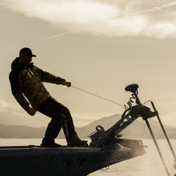 RARE NWD Huk Fishing K.C. Scott Artist Waterproof Zip Jacket Men's Large 