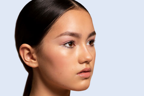 Expert Makeup Tips For Oily Skin – New Paradigm