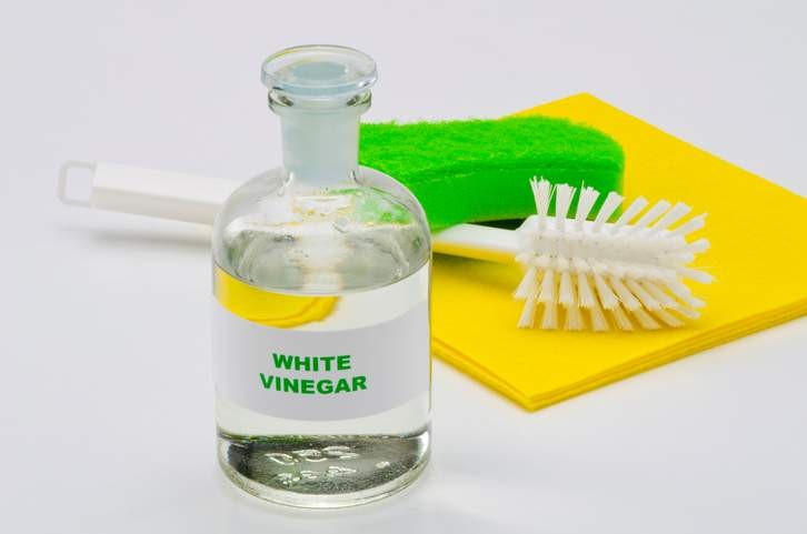 How To Clean the Kitchen With Vinegar