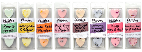 8 packs of wax melts with botanicals in pastel colours. With labels