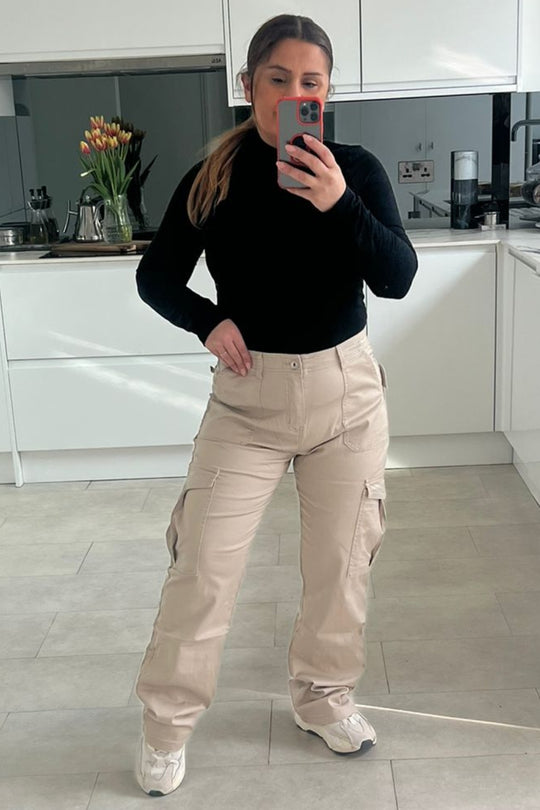 40 Seriously Stylish Cargo Pants Outfit Ideas for Women in 2022  La Belle  Society