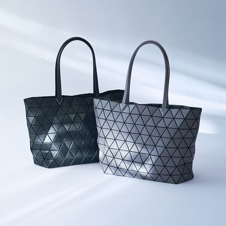 アイテムのご紹介「BATEAU MATTE」 – isseymiyake.com