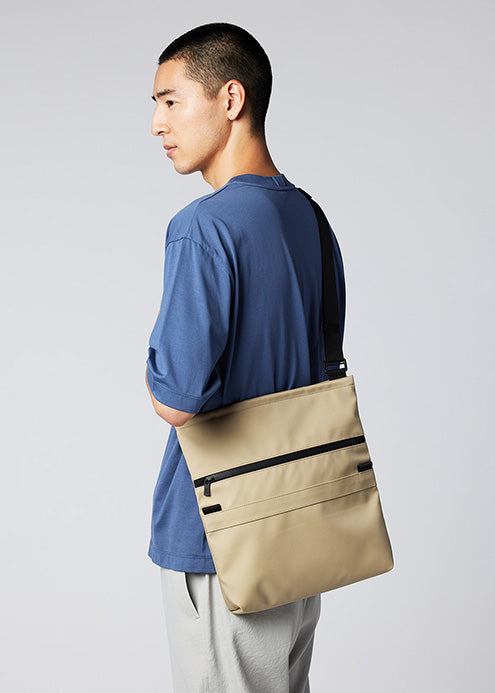 SLIDE TOTE BAG