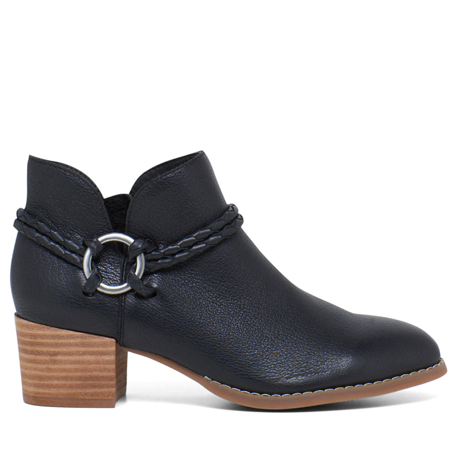 Calder Black – Shoe Warehouse