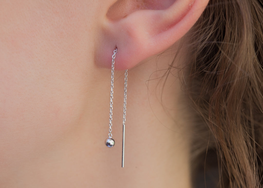 Boucles d'oreilles chaîne traversante avec perle en argent – Elise et moi