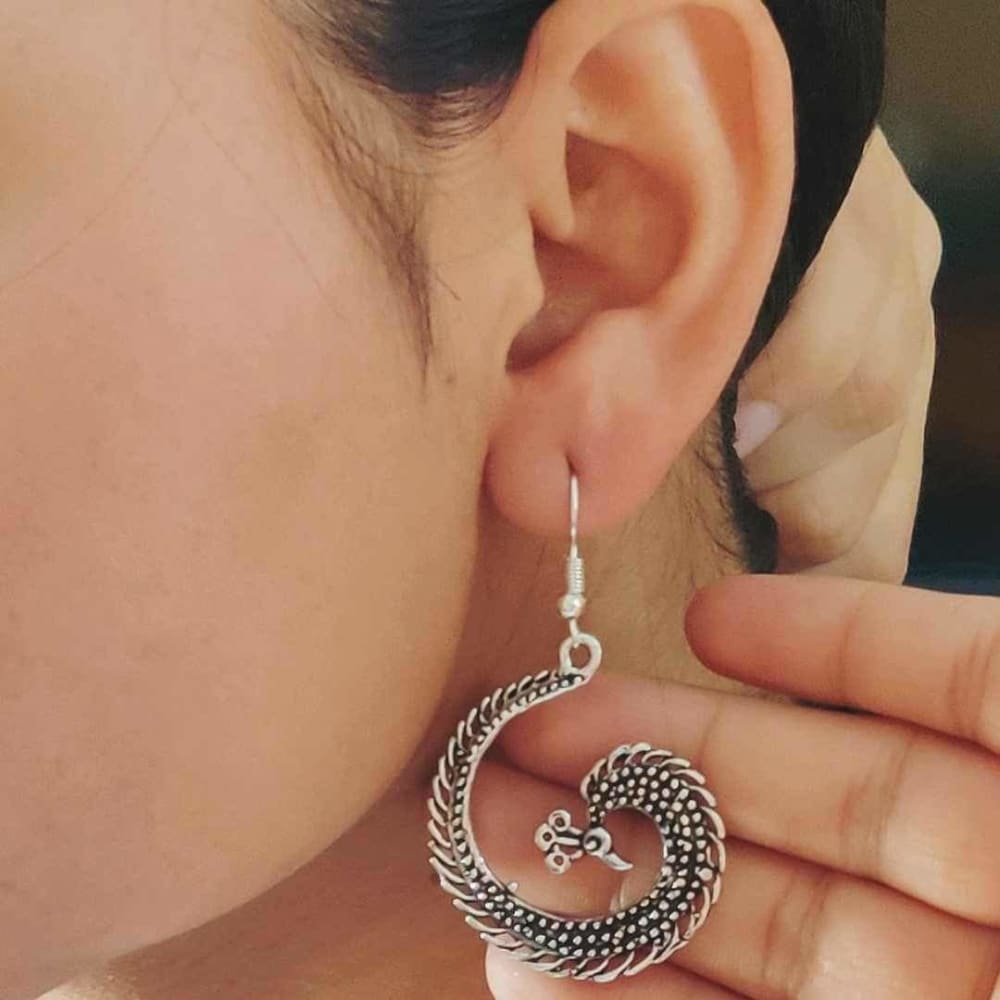 Metal and Lace Hoop Earrings SMALL – Sandra Hartwieg