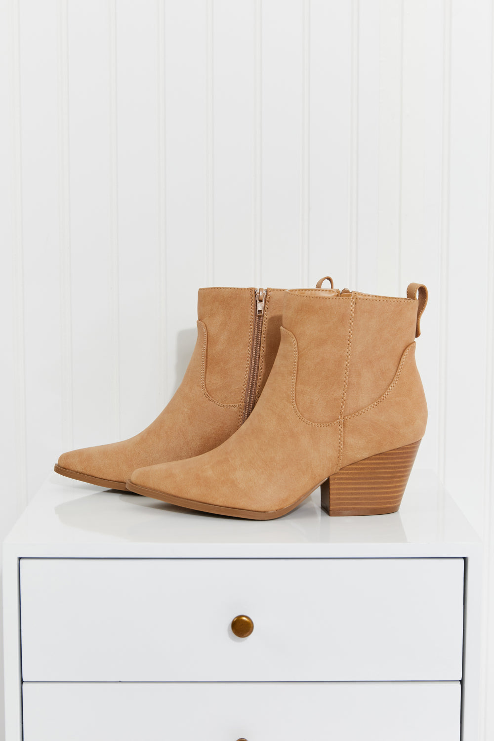 Qupid Finding Fort Worth Pointed Toe Ankle Booties