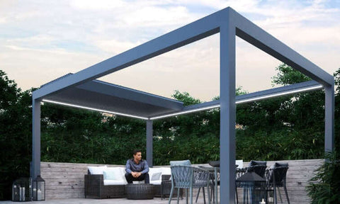 Pergola with automatic retractable louvre blades