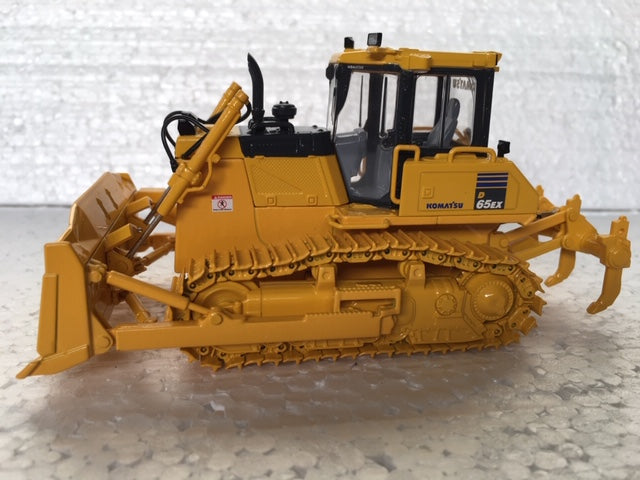 KOMATSU GD655-6 MOTOR GRADER. Scale 1:50