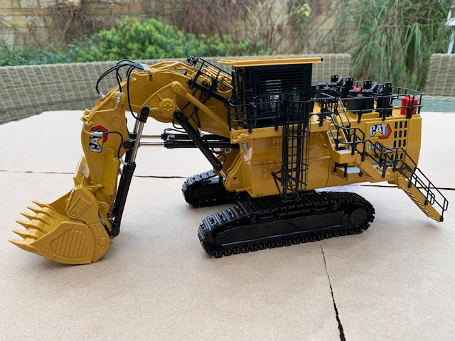 CAT 6090FS Hydraulic Shovel 1:48 scale