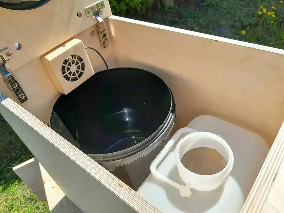 DIY urine diverting toilet from TROBOLO - Step 4