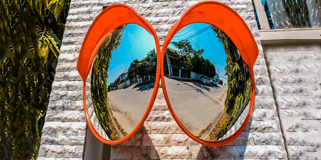 what is the size and shape of convex mirror