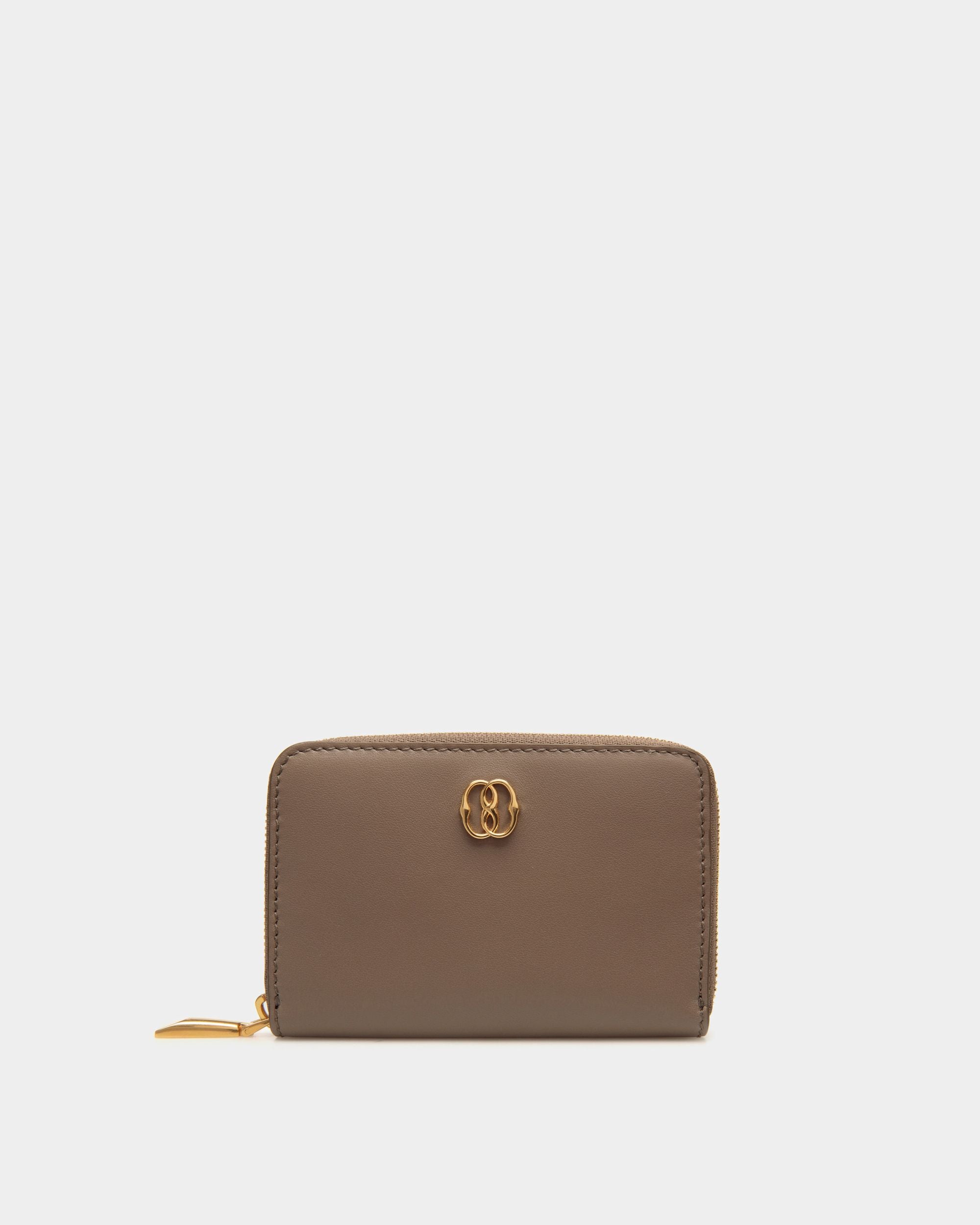 Emblem | Women's Coin and Card Wallet in Beige Leather | Bally | Still Life Front