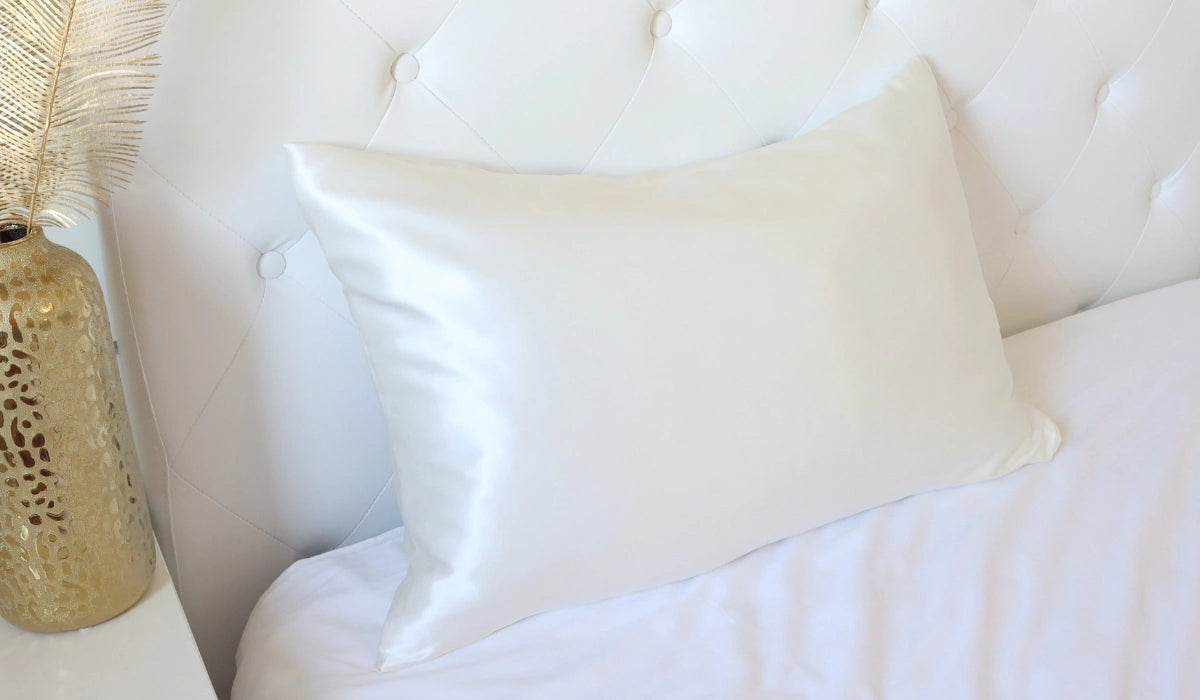 Silk vs Satin Pillowcase Silk Pillowcases: A Natural Luxury Real Silk Pillowcase