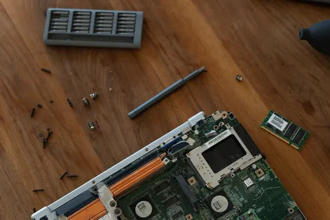 Reemplazo de la placa base del MacBook Pro: su guía completa