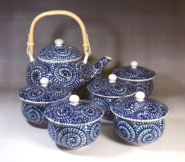 YAMARYU Oriental Blue and White Saki or Tea Pot 