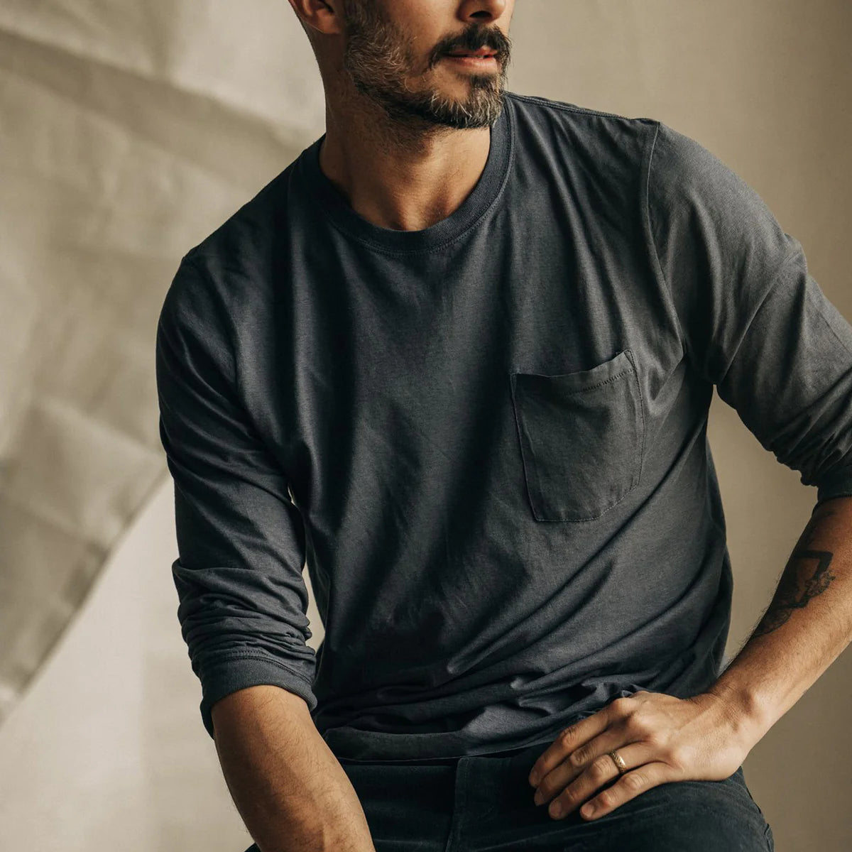 Taylor Stitch - The Cotton Hemp Tee Longsleeve in Charcoal