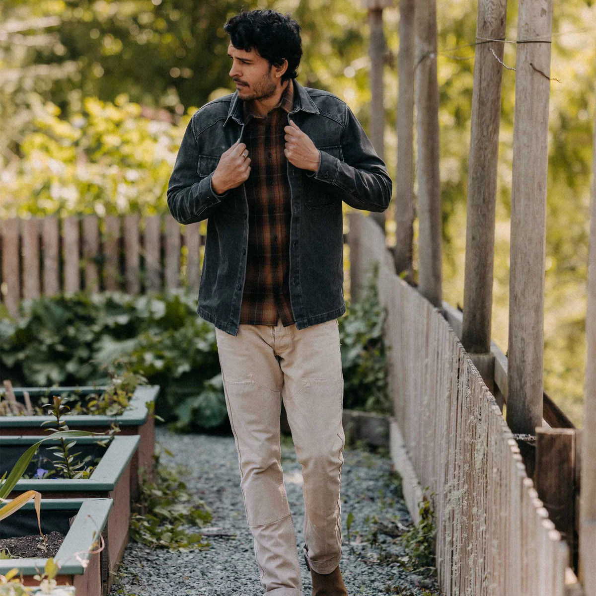 Taylor Stitch - The Shop Shirt in Coal Chipped Canvas