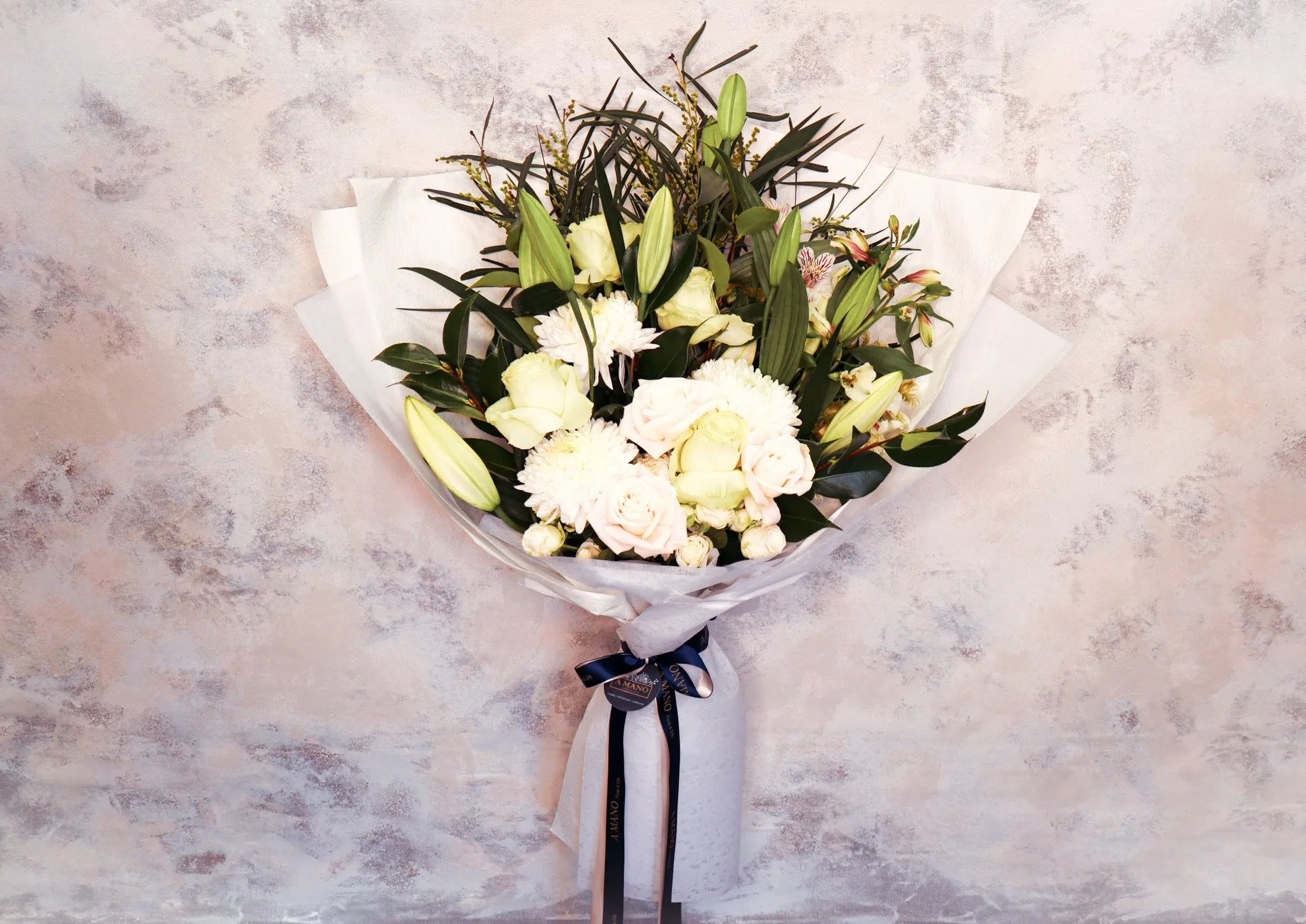 Stylish-white-premium-bouquet