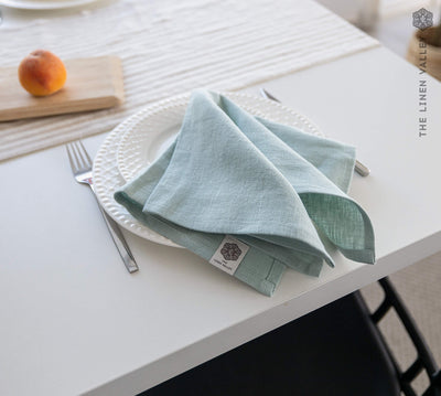 Introducing our dug egg blue napkins set, designed to elevate your dining experience with a touch of warmth and charm.