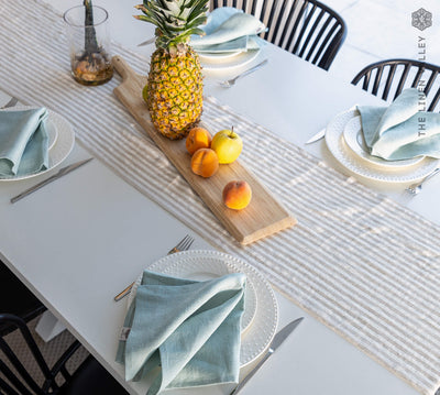 Introducing our dug egg blue napkins set, designed to elevate your dining experience with a touch of warmth and charm.