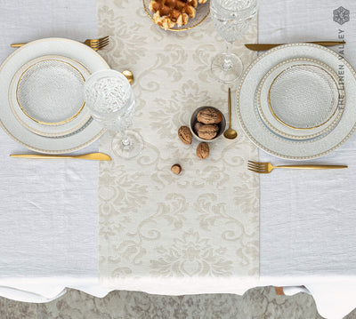 Give your table a touch of distinction and decoration with our royal floral pattern linen table runner. Use the table runner on its own or combine it with a linen tablecloth, placemats or napkins.