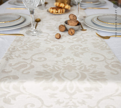 Give your table a touch of distinction and decoration with our royal floral pattern linen table runner. Use the table runner on its own or combine it with a linen tablecloth, placemats or napkins.