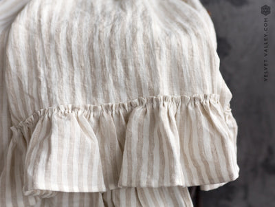 Natural linen striped towel with ruffles - Velvet Valley