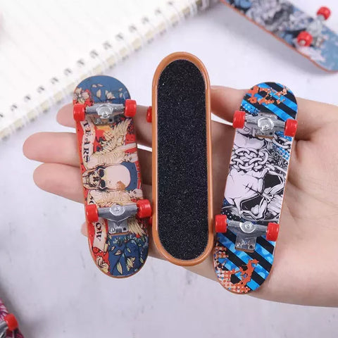 Finger skate