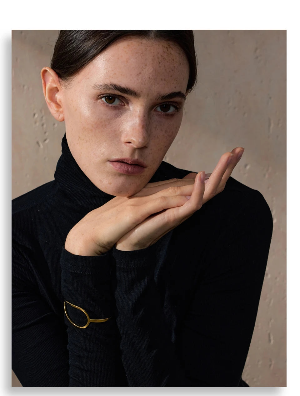 bracelet-jonc-femme-sobriete-or