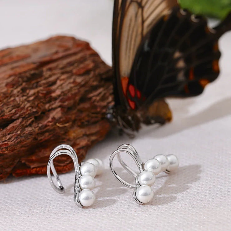 Un bijou ear cuff non perçant qui mixe élégance et originalité, parfait pour les Parisiennes créatives