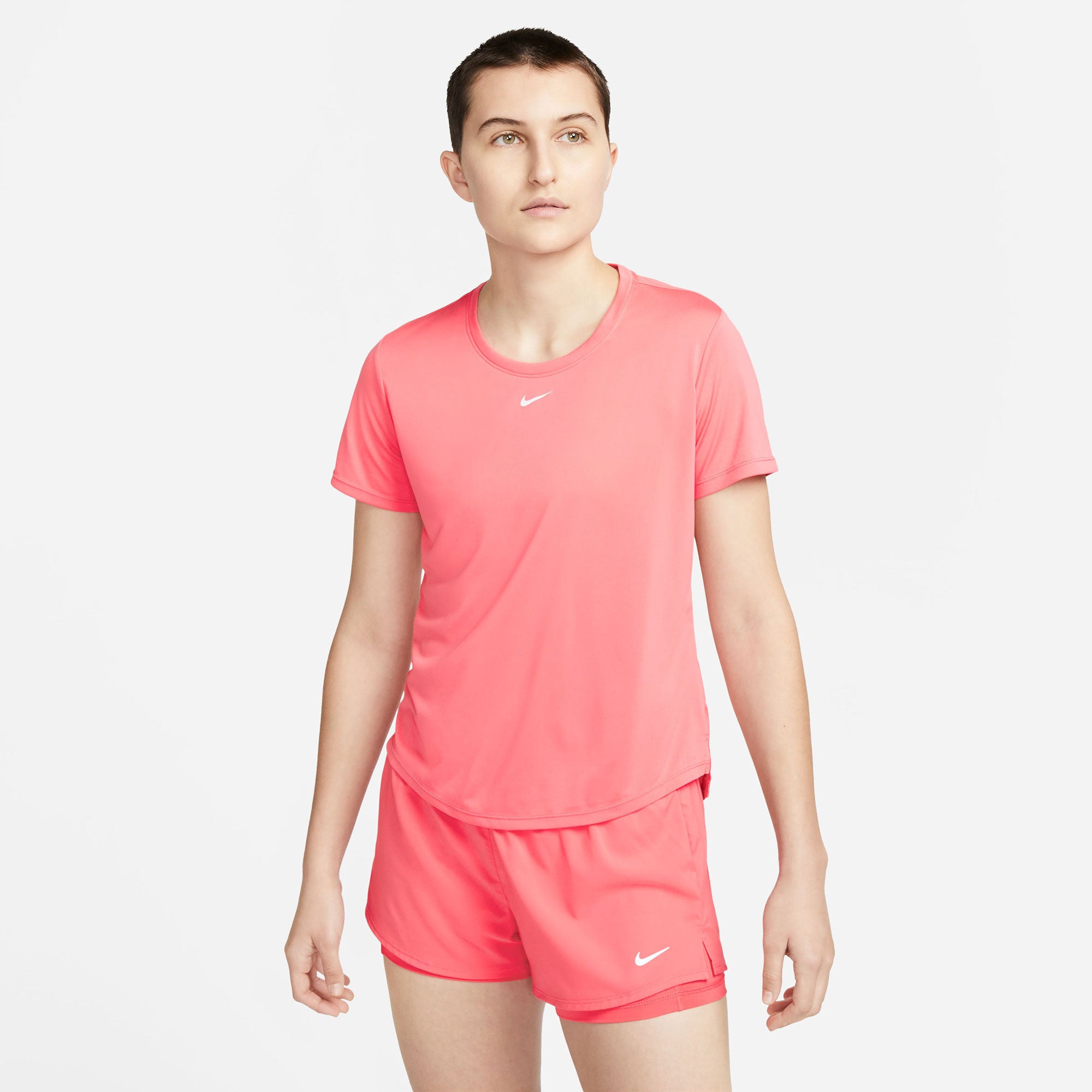 T-shirt Nike Dri-FIT One Luxe para mulher - DD0615-673 - Vermelho
