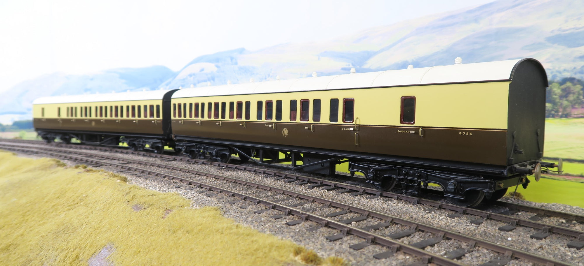 o gauge coach kits