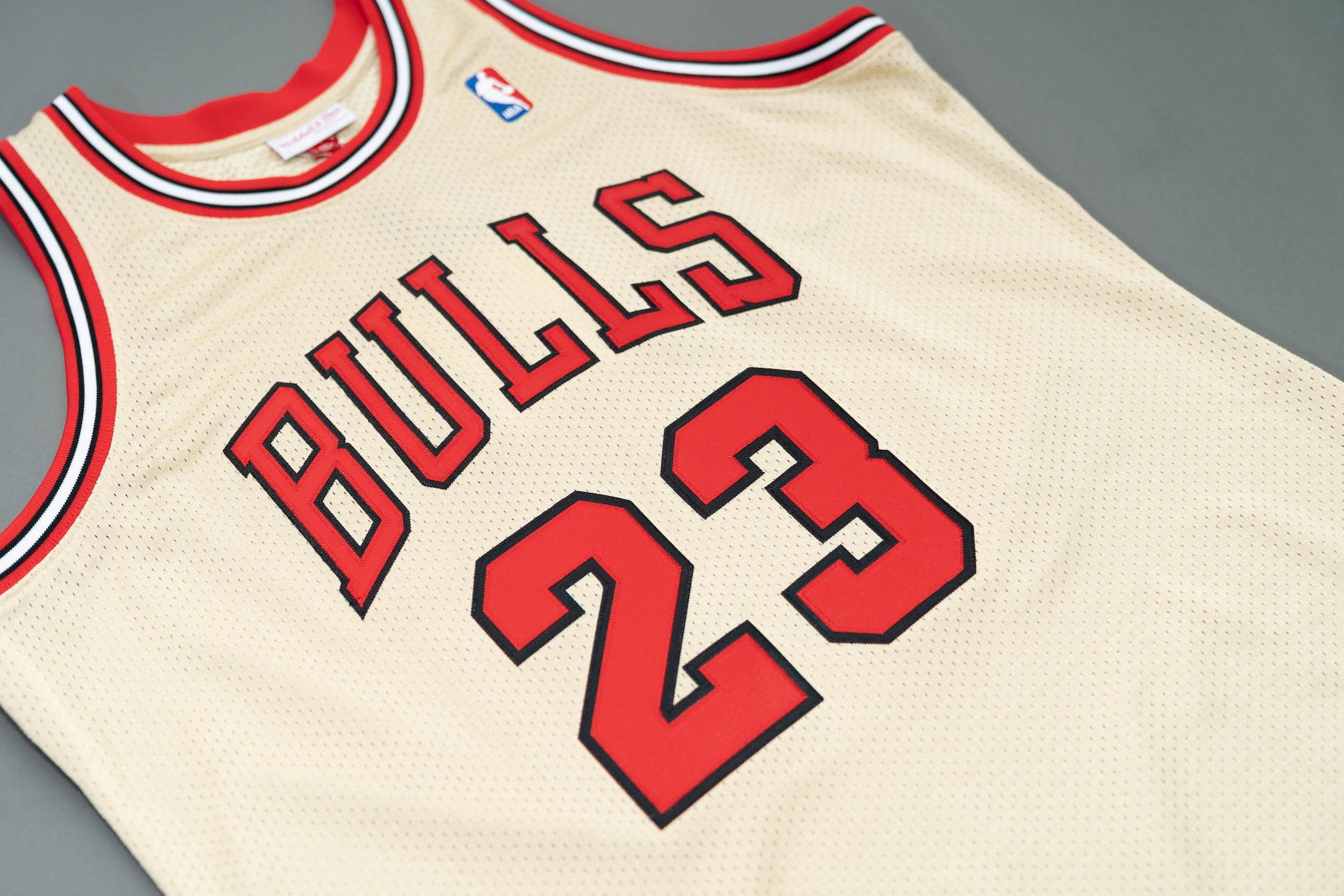 Michael Jordan 1995-96 Gold Chicago Bulls Jersey – SoleFly