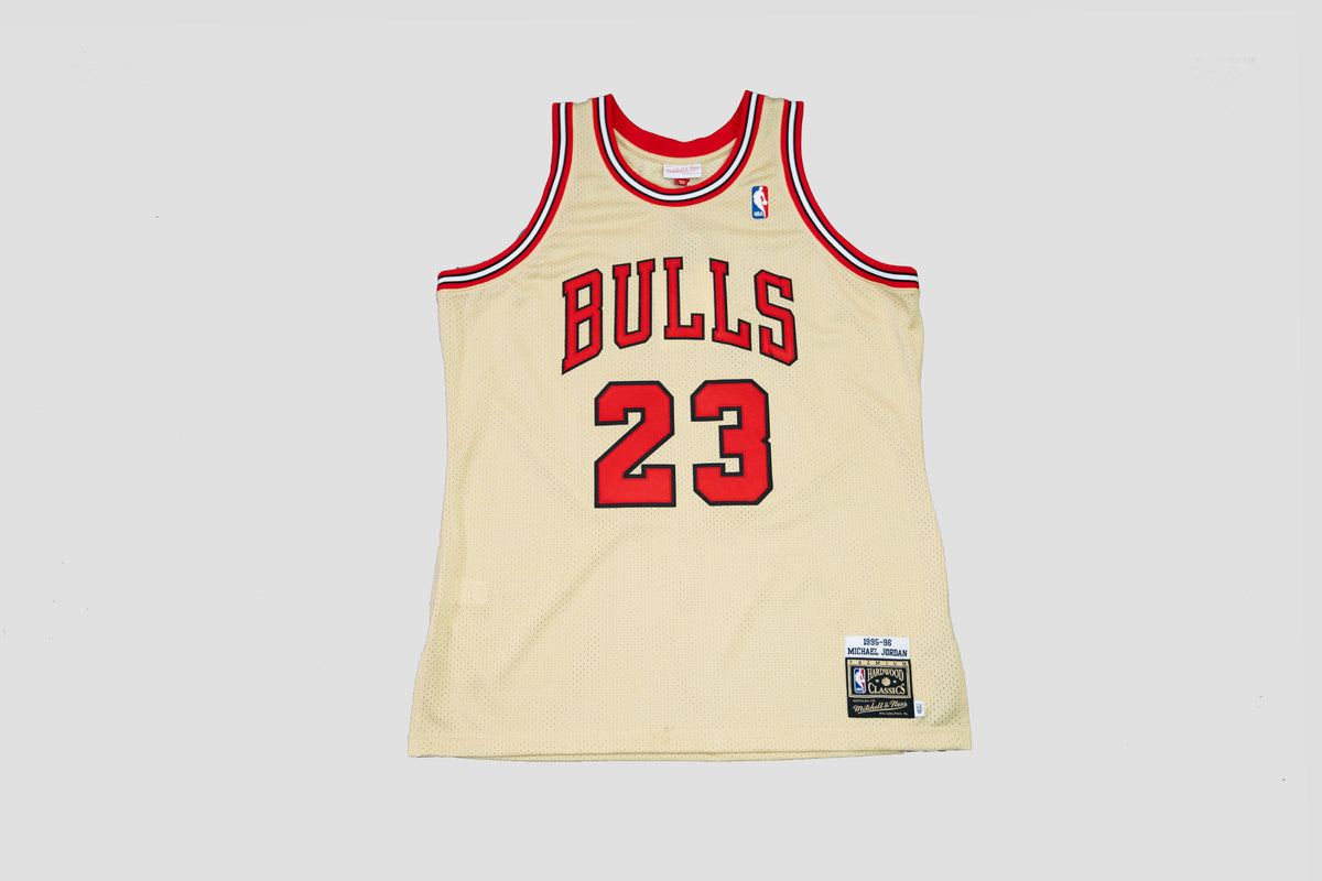 michael jordan chicago bulls jersey