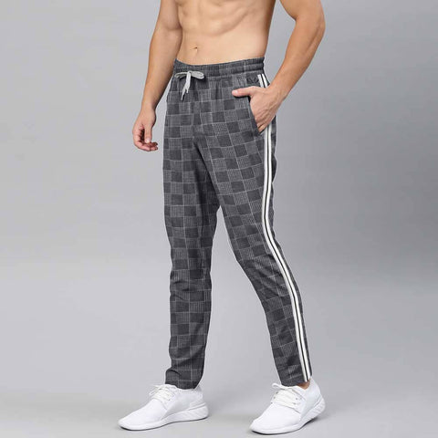 Hummel Men's Tumpat Arrow Style Printed Activewear Shorts