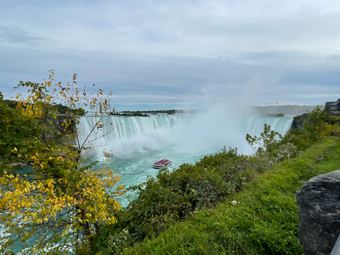 A view of Horseshoe Falls at Niagara Fall in Autumn