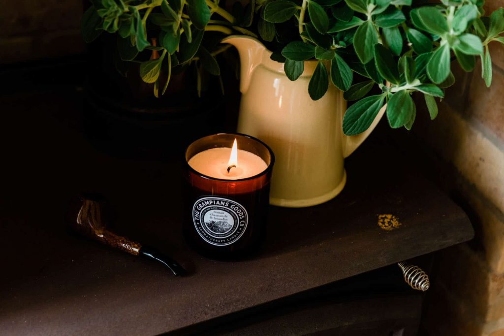 The Benefits of Scented Candles According to a Psychotherapist