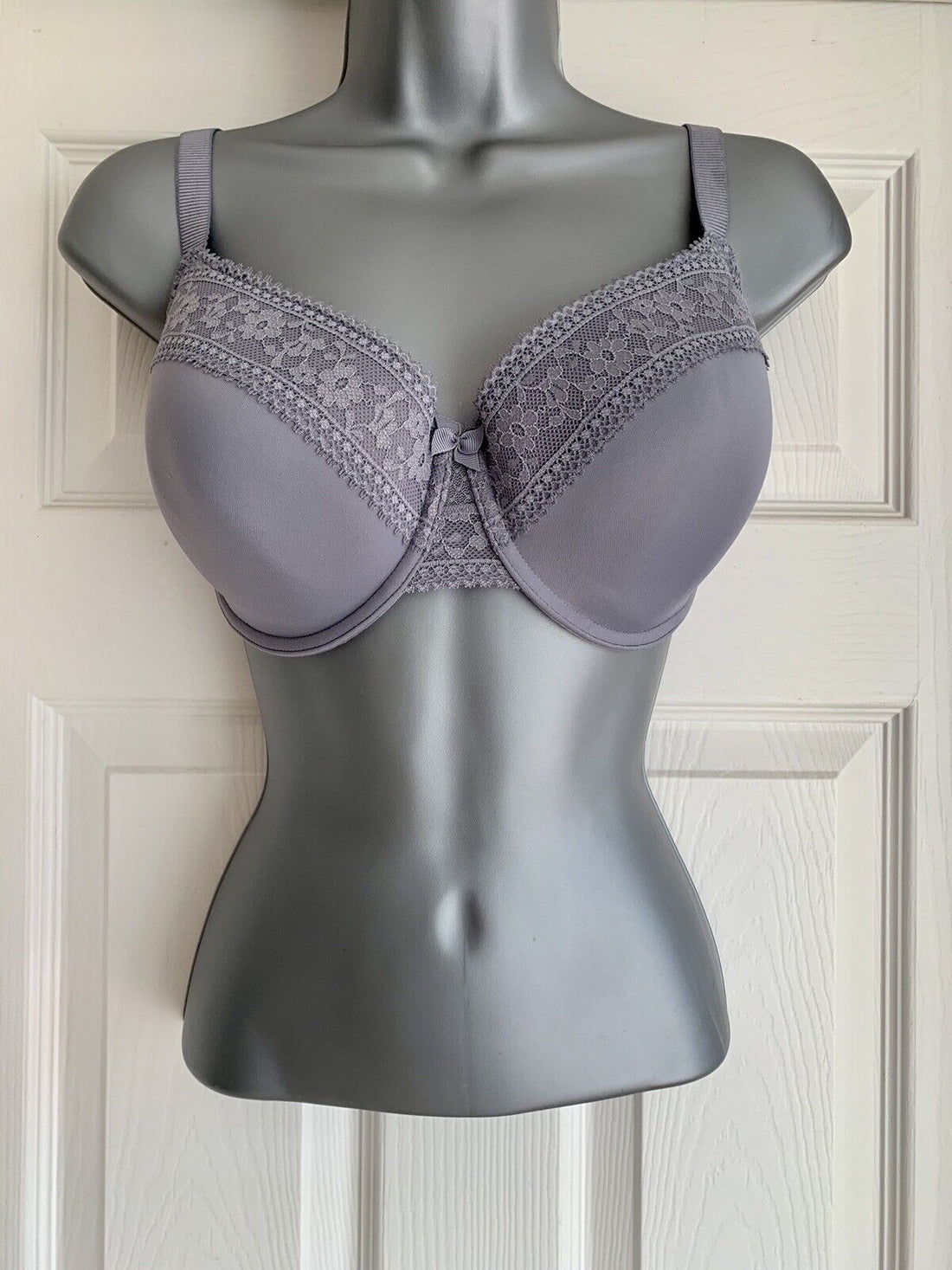 M&S UNDERWIRED Non Padded FULL CUP BRA with LACE TRIMS in GREY MIX Size 42B