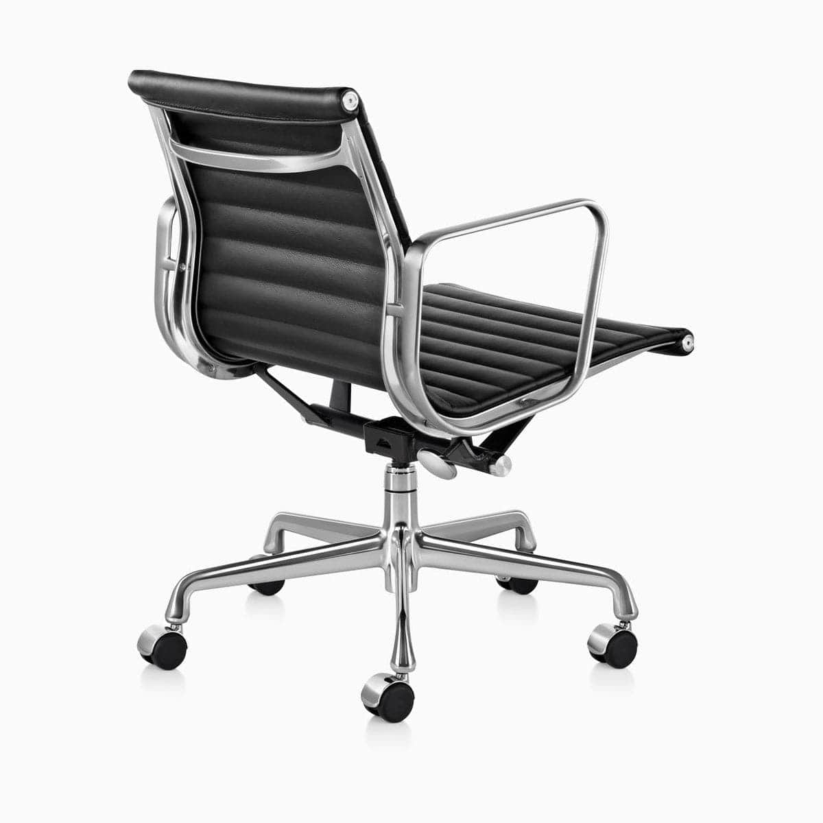 Eames Aluminum Group Management Chair – muku