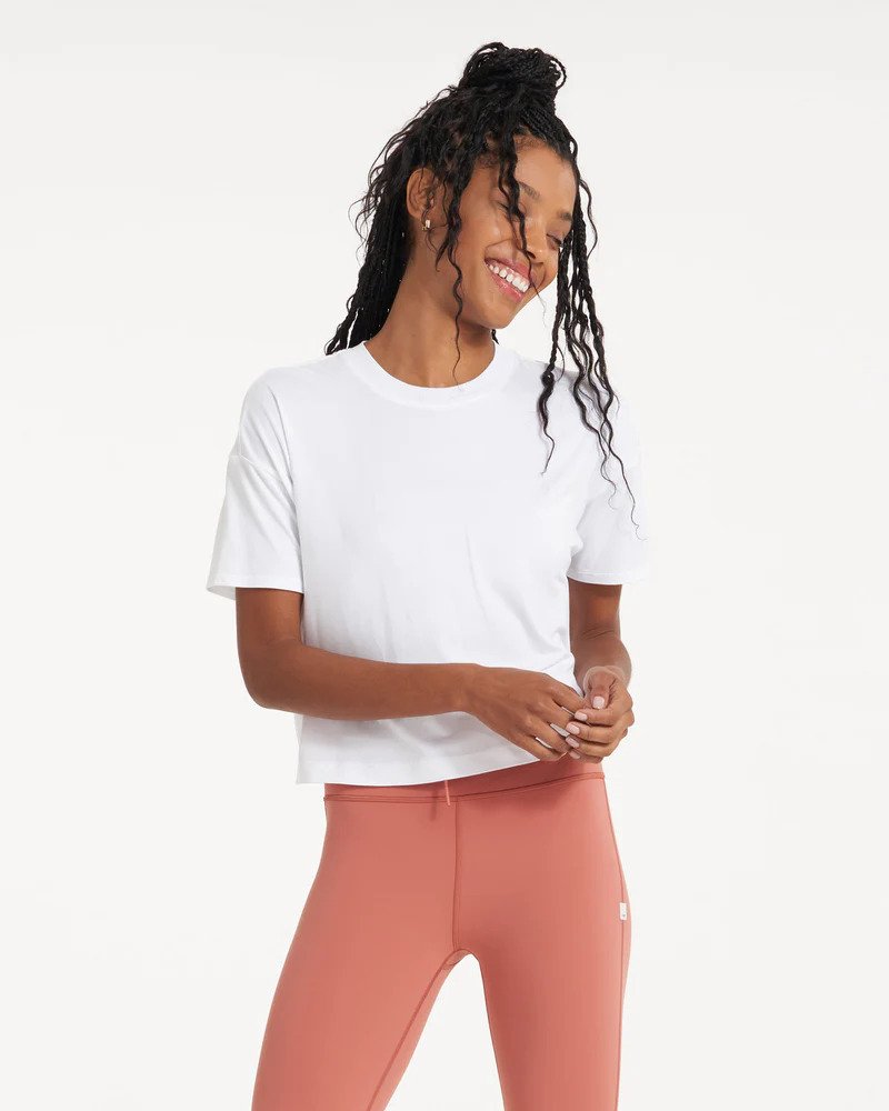 Vuori Women's Laguna Henley – Bear Rock