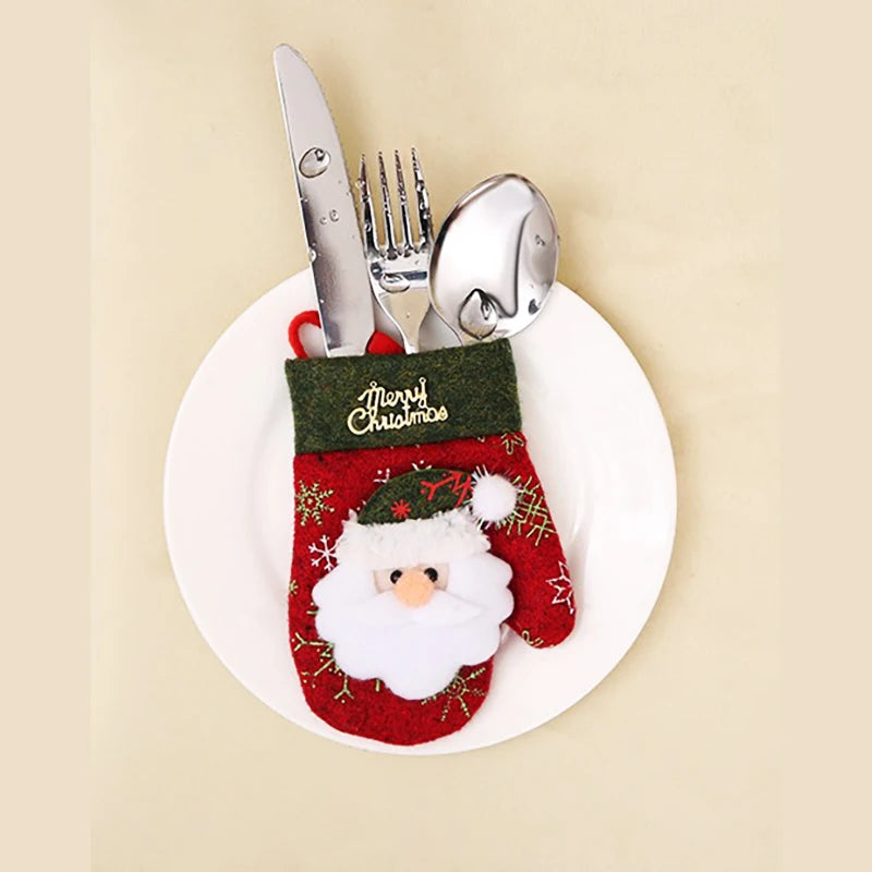 Festive Cutlery Holders for Holiday Table Decor - Image 9