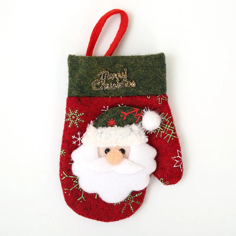 Festive Cutlery Holders for Holiday Table Decor - Image 14