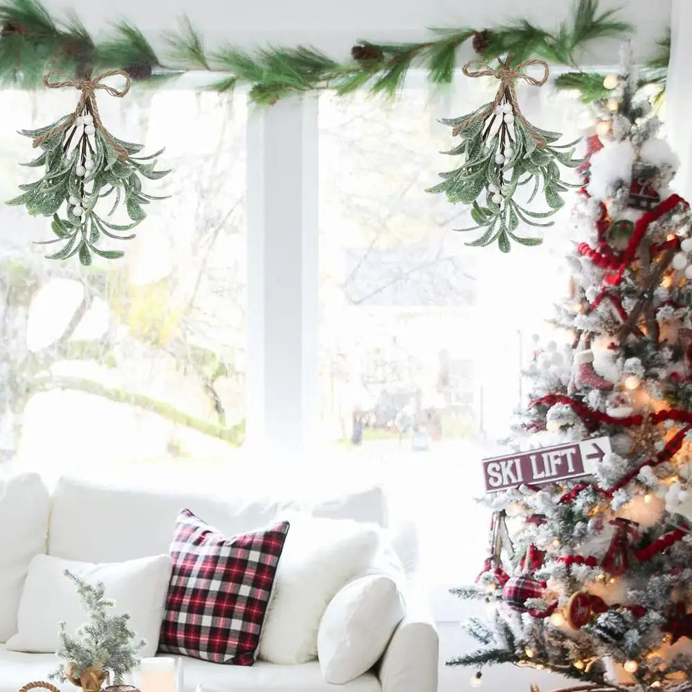 Charming Mistletoe Garland for Festive Holiday Decor - Image 13