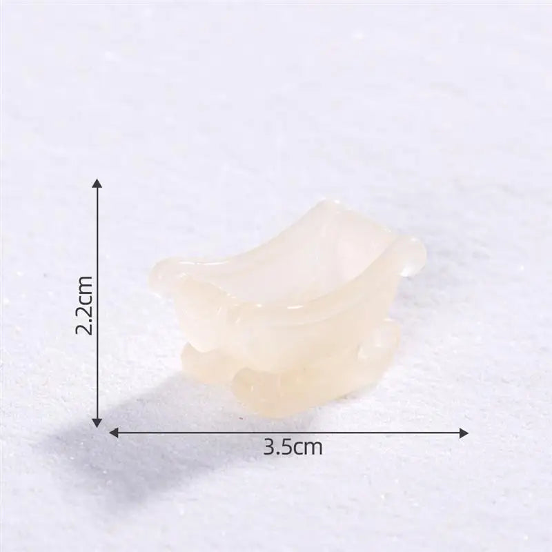 Festive Resin Elk & Santa Claus Ornaments - Image 17