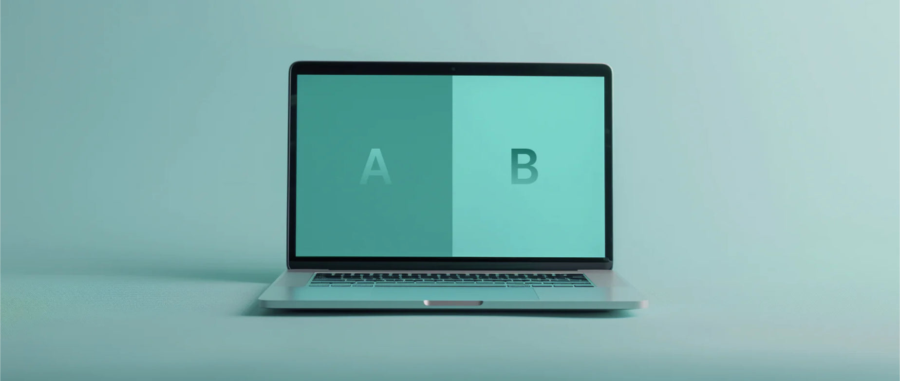 En bærbar computer med en skærm delt i to sektioner, mærket "A" og "B", der repræsenterer en A/B-test, i en minimalistisk opsætning.